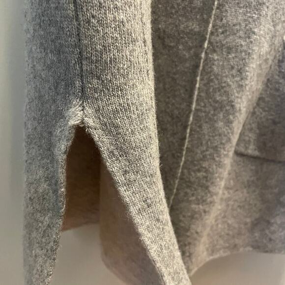 Rare A.IDA L Wool Blend Sweater Vest | Gray Knit Italy Made Toggle Closure, $178 - Picture 8 of 10